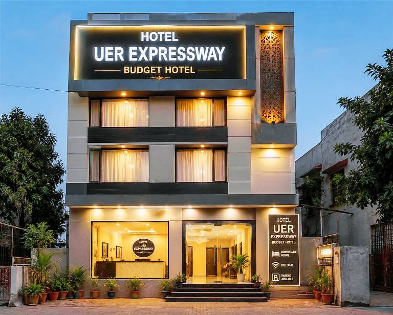 Hotel UER Expressway