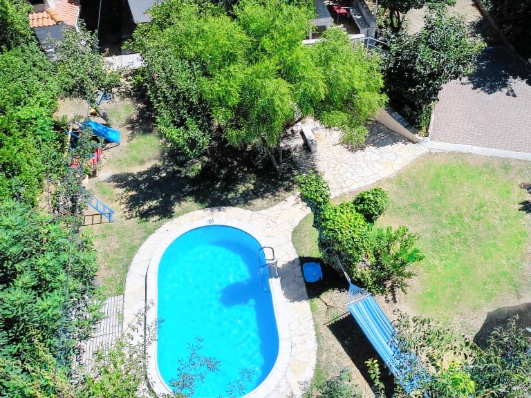 House with patio, barbeque & private pool — photo 5