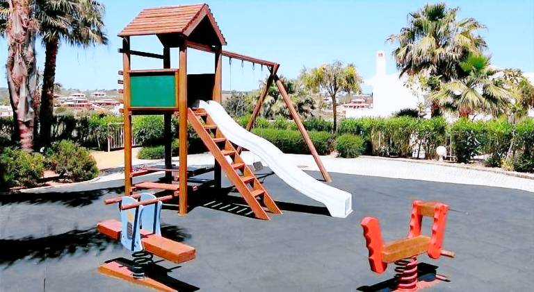 Fully equipped ample apartment with garden, private pool & patio | Next to the beach | Suitable for remote work | Dogs allowed — photo 4