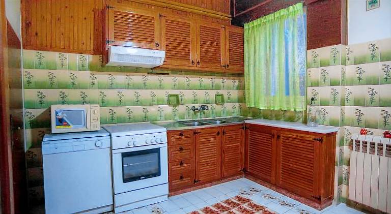 Holiday apartment with patio — photo 5