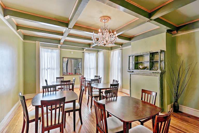 Sun, Surf & More! Spacious Group Home in Galveston — photo 3