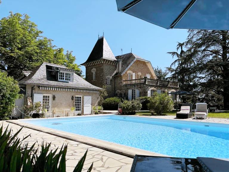 Gîte  Brive-la-Gaillarde