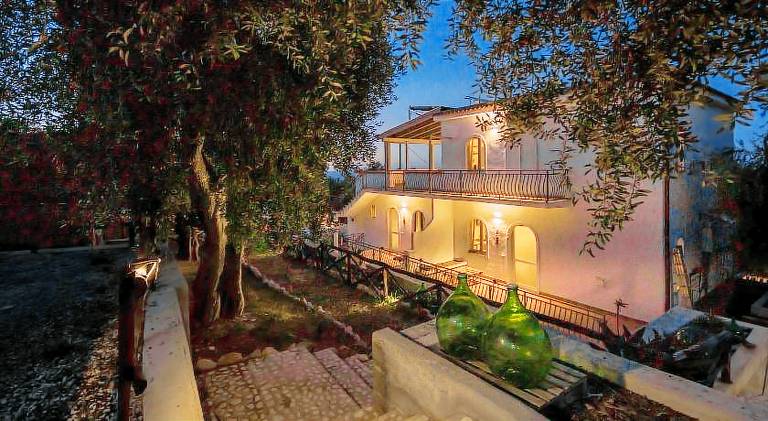 Beautiful vacation home with pool, terrace & barbecue | Pets are welcome — photo 5