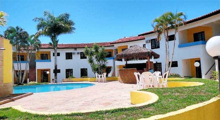 Apartment with pool — photo 3