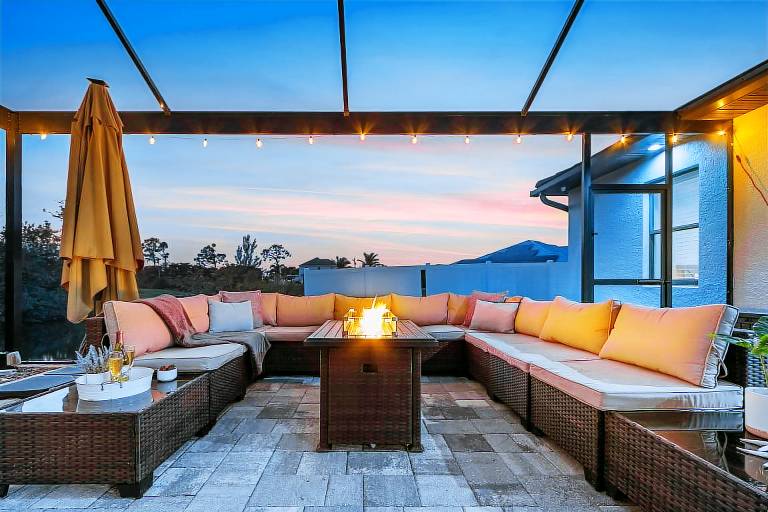 House with jacuzzi, private pool & grill — photo 5