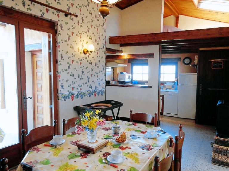 Cottage in Saint-Haon-le-Châtel with pool and pets allowed — photo 5
