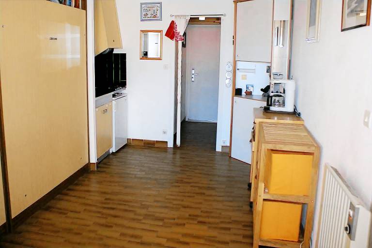 Studio with patio — photo 4