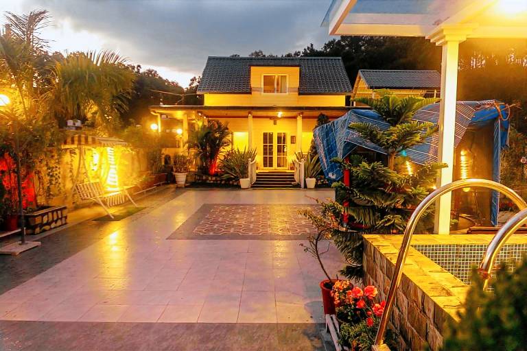 Beautiful house with pool, yard & barbeque | Suitable for remote work | Pets allowed — photo 5