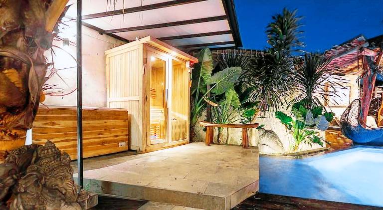 Vacation home with sauna & pool — photo 3