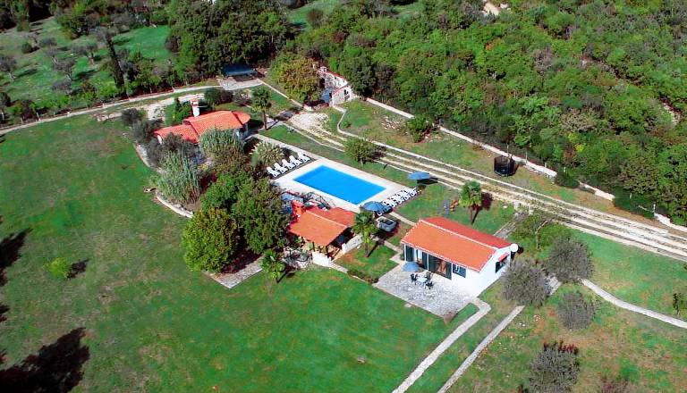 House with pool, BBQ & yard | Pool view — photo 3