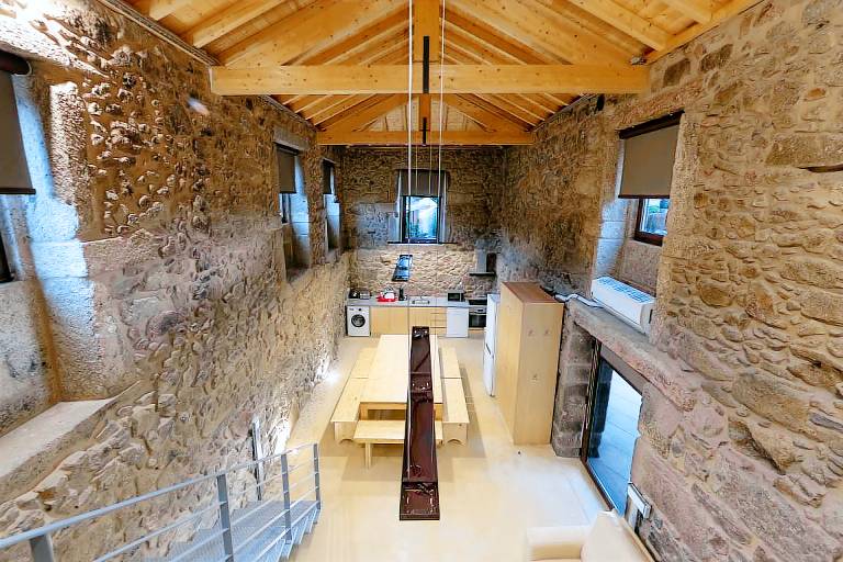 Pet-friendly Vacation Home Villae Carreiro with Pool, A/C, Wi-Fi, Garden & Terrace — photo 4