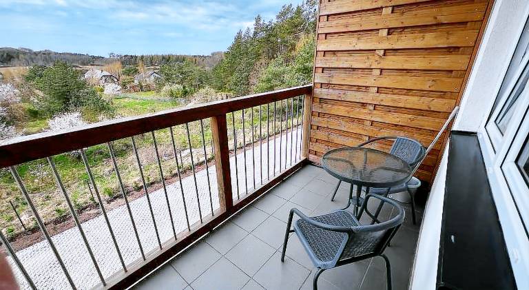Holiday apartment with yard & terrace — photo 3