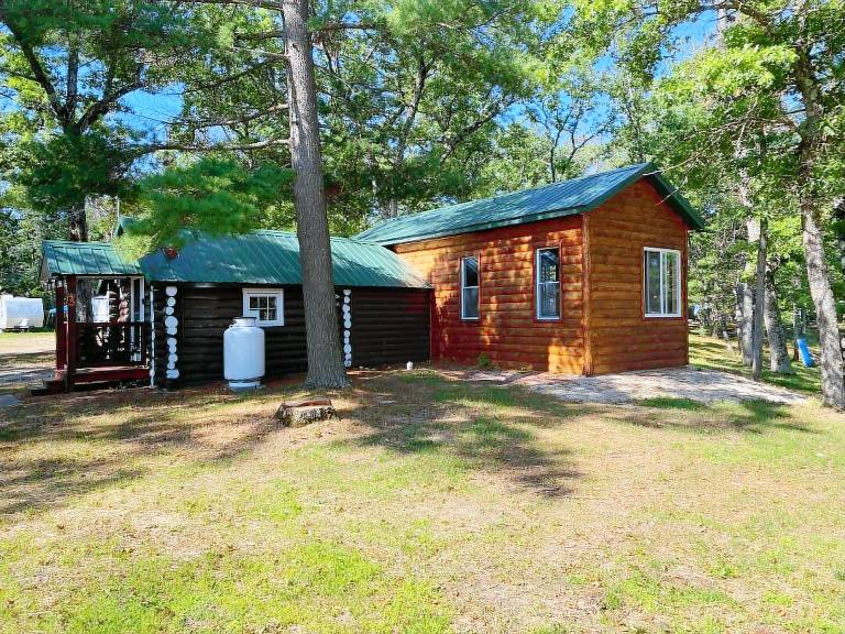 Cabin Lilley