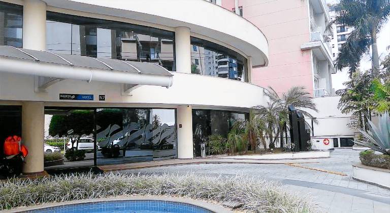 Serviced apartment with patio, pool & sauna — photo 5