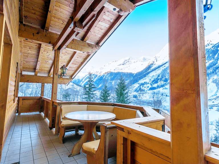 Ger&auml;umiges Ferienhaus mit sch&ouml;ner Aussicht