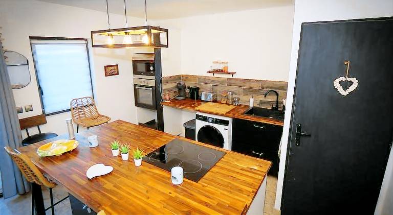 Rental apartment with patio | Pet-friendly — photo 5