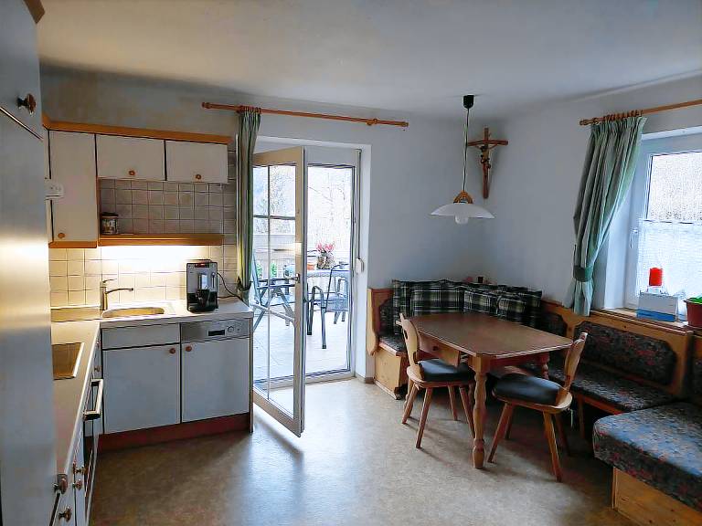 Vacation home with sauna, garden & patio — photo 4
