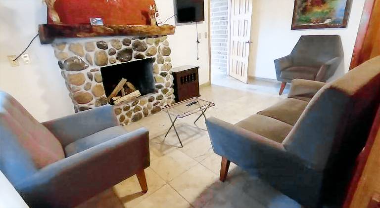 Lodge with garden & patio — photo 5