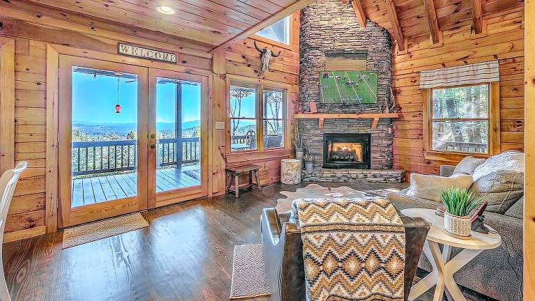 Antlers Ridge - Panoramic Views Pet Friendly Hot Tub Close to Town — photo 2