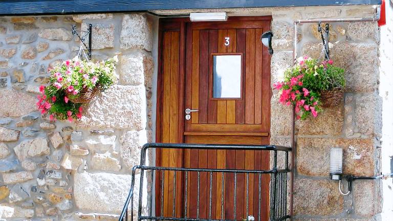 Penthouse 3 - Spacious Harbourside Apartment in Penzance
