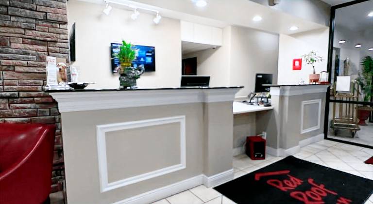 Red Roof Inn & Suites Biloxi - Ocean Springs — photo 5