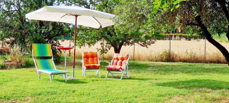 Villa with yard & barbecue | Garden view — photo 5