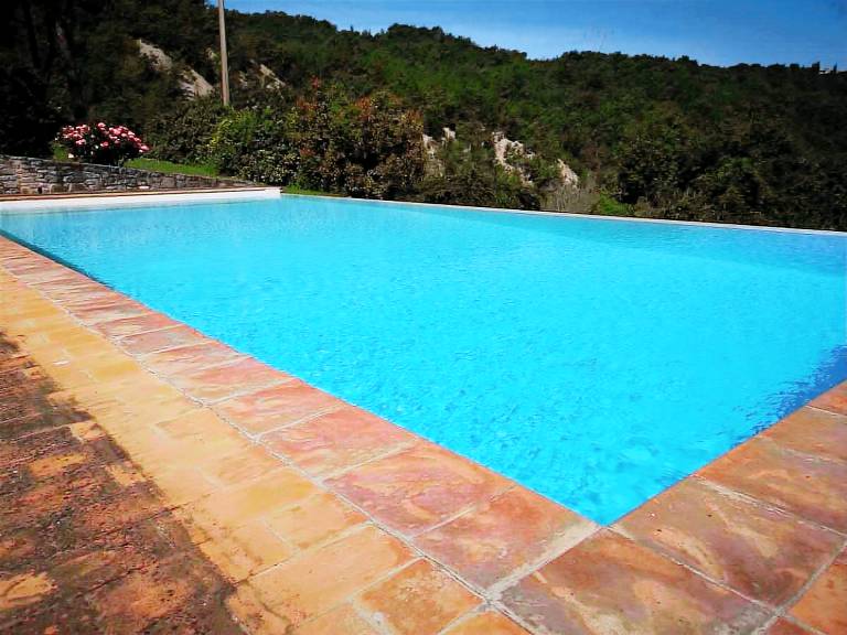 House with private pool, barbecue & yard — photo 3