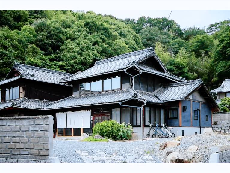 House Mukaihigashicho