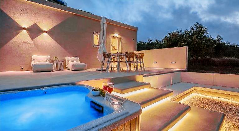 Charming vacation home with terrace & yard | Pet-friendly in Kissamos