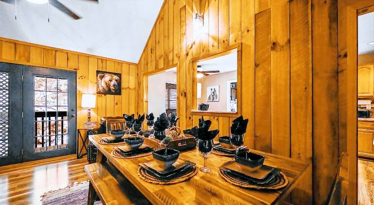 House with jacuzzi — photo 4