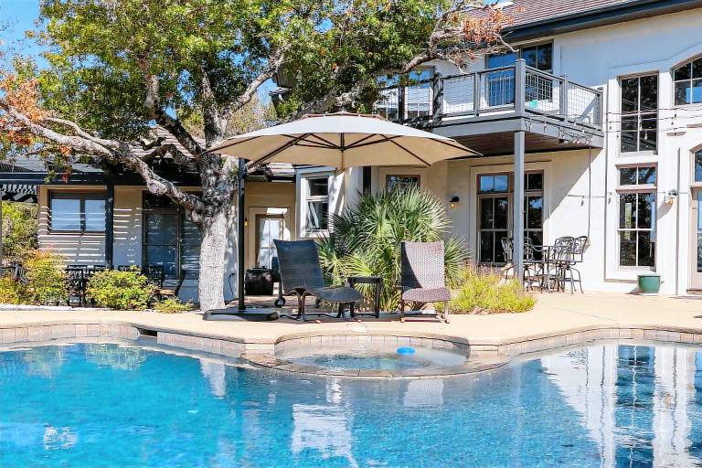 House  Glenlake