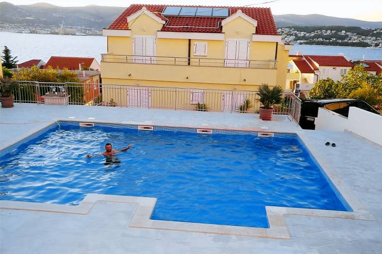 Beautiful apartment with patio & pool | Sea view | Beach nearby | Pet-friendly — photo 3