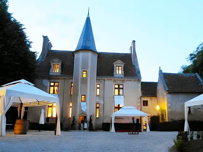 Chateau - Hotel Le Sallay in Nevers
