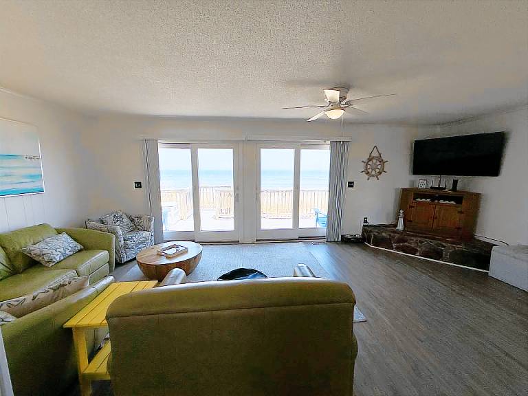 SN8633-Oceanfront with 3 bedrooms, 2 full baths, and a new hot tub! — photo 4