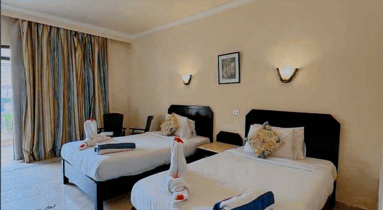 Villa with pool | Beach nearby | Pets are welcome — photo 2