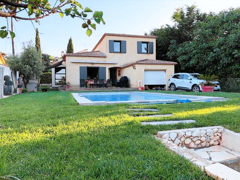 Maison de vacances Rognac