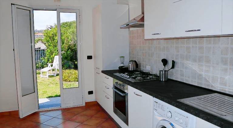 Holiday apartment with 3 rooms for 6 persons — photo 2