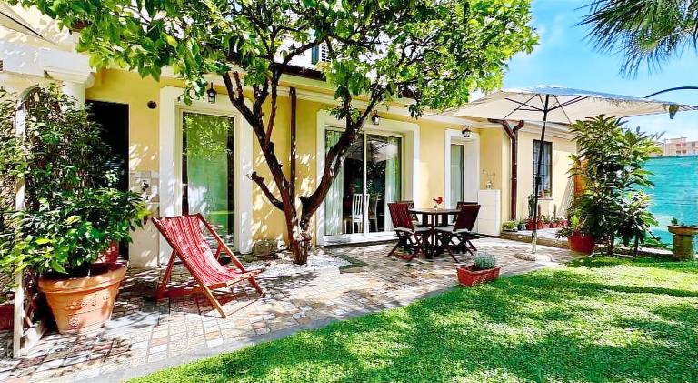 Apartment with garden | Close to the beach | Pets allowed in Bordighera