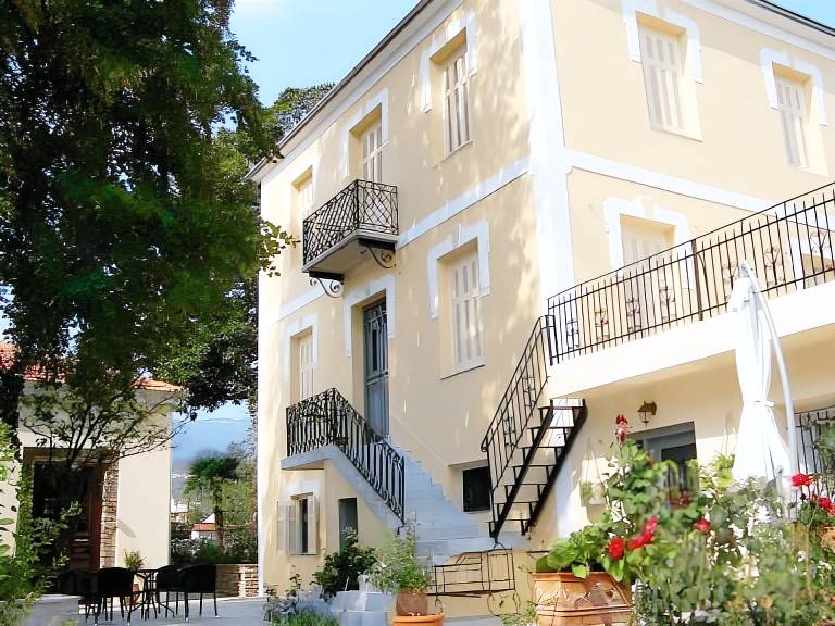 Archontiko Tsaknaki Manolia in Volos