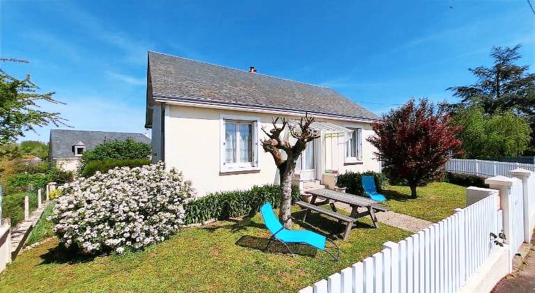 Vacation home with 3 rooms for 6 persons in Loches