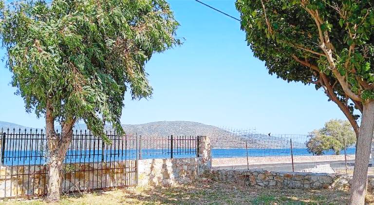 Apartment with patio & yard | Dogs allowed in Lesvos