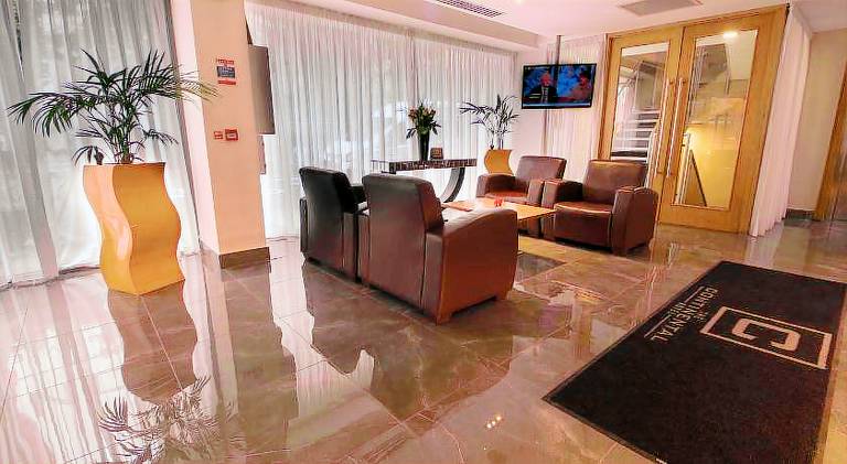 Continental Hotel Heathrow — photo 5