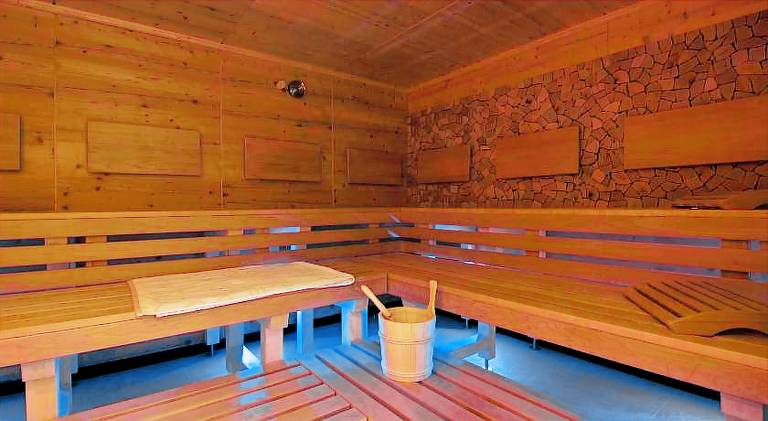 Holiday apartment with patio & sauna — photo 5