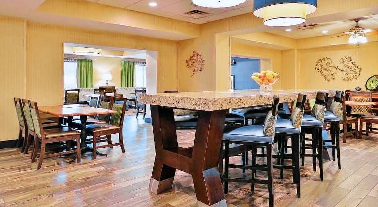 Hampton Inn Harrisonburg-South — photo 4