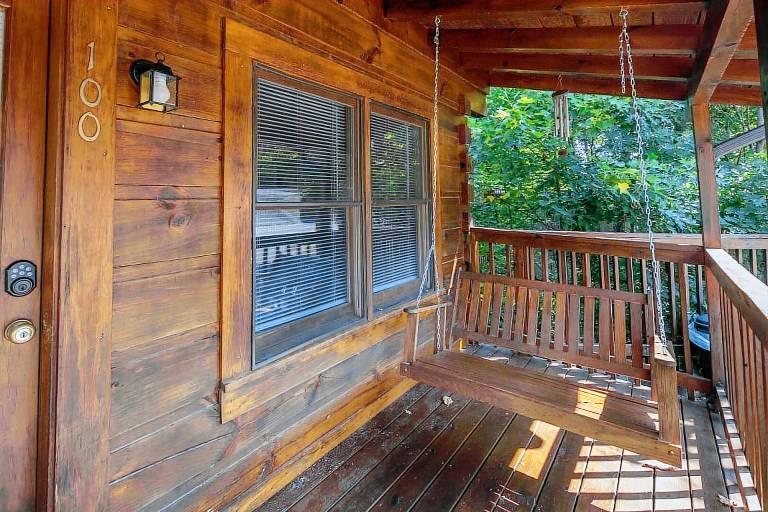 Family-friendly cabin with private pool | Pets allowed — photo 4
