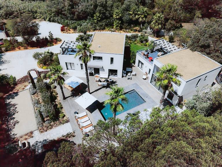 Children-friendly villa with pool, fast internet & garden | Garden view | Beach nearby | Pets allowed — photo 4