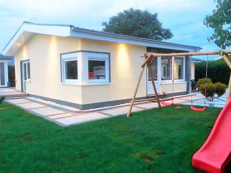 Child-friendly holiday apartment with BBQ, patio & garden | Beach nearby | Pets are welcome in Rendsburg
