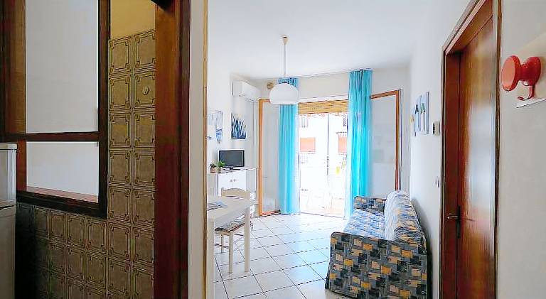 Apartment with 1 room for 3 persons — photo 2