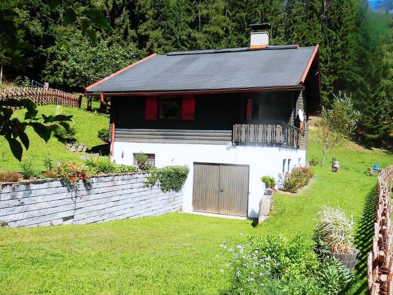 Vacation home with garden & BBQ | Nature view — photo 4