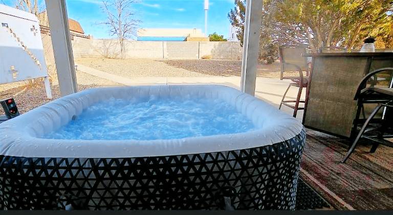 Vacation home with hot tub | Pets are welcome — photo 4